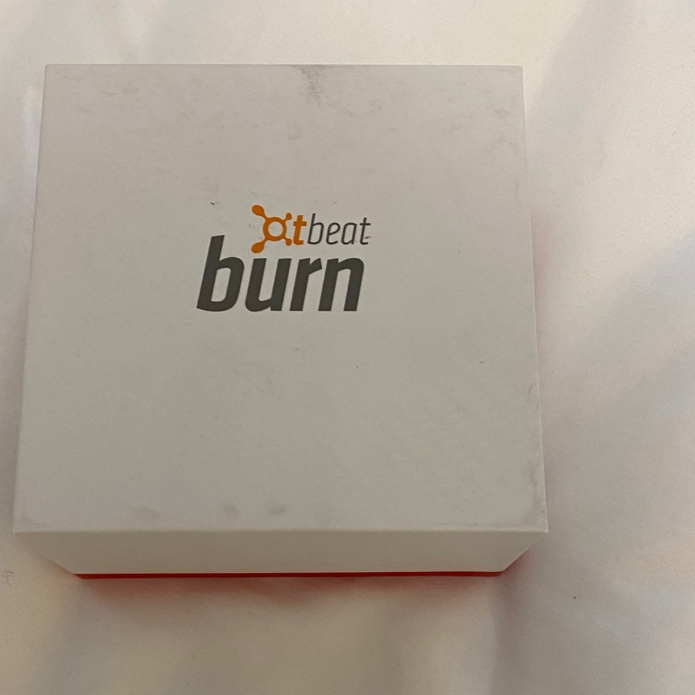 Orangetheory White and Orange Wearable Device never used- make an offer.